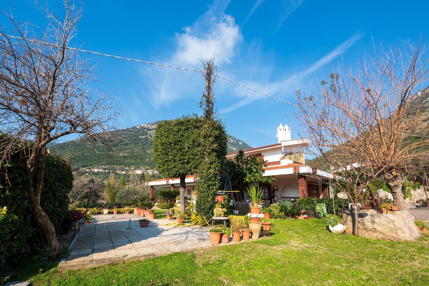 Villa Ida Bed & Breakfast Terracina Bagian luar foto