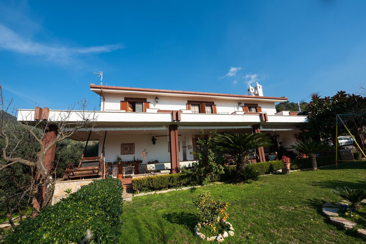 Villa Ida Bed & Breakfast Terracina Bagian luar foto